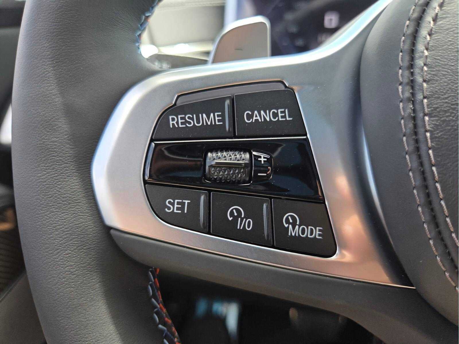 2027 BMW X7 M60i M60i