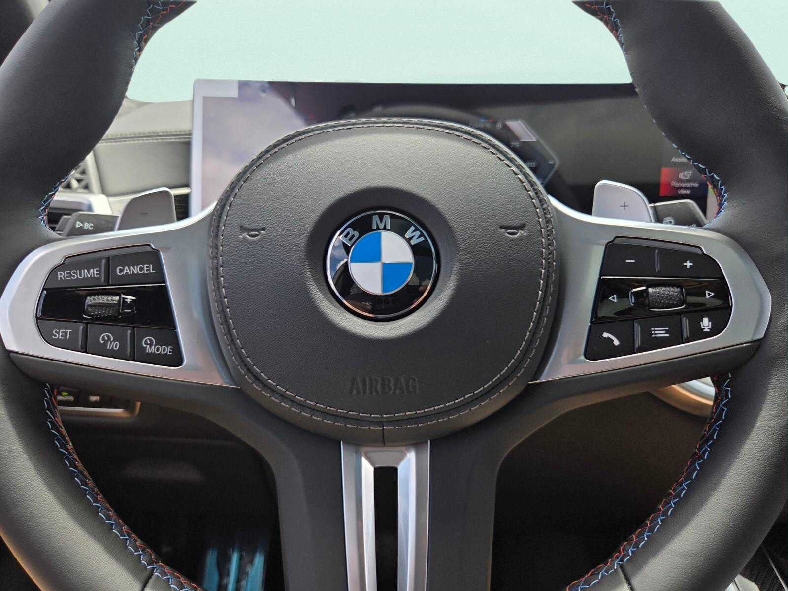 2027 BMW X7 M60i M60i