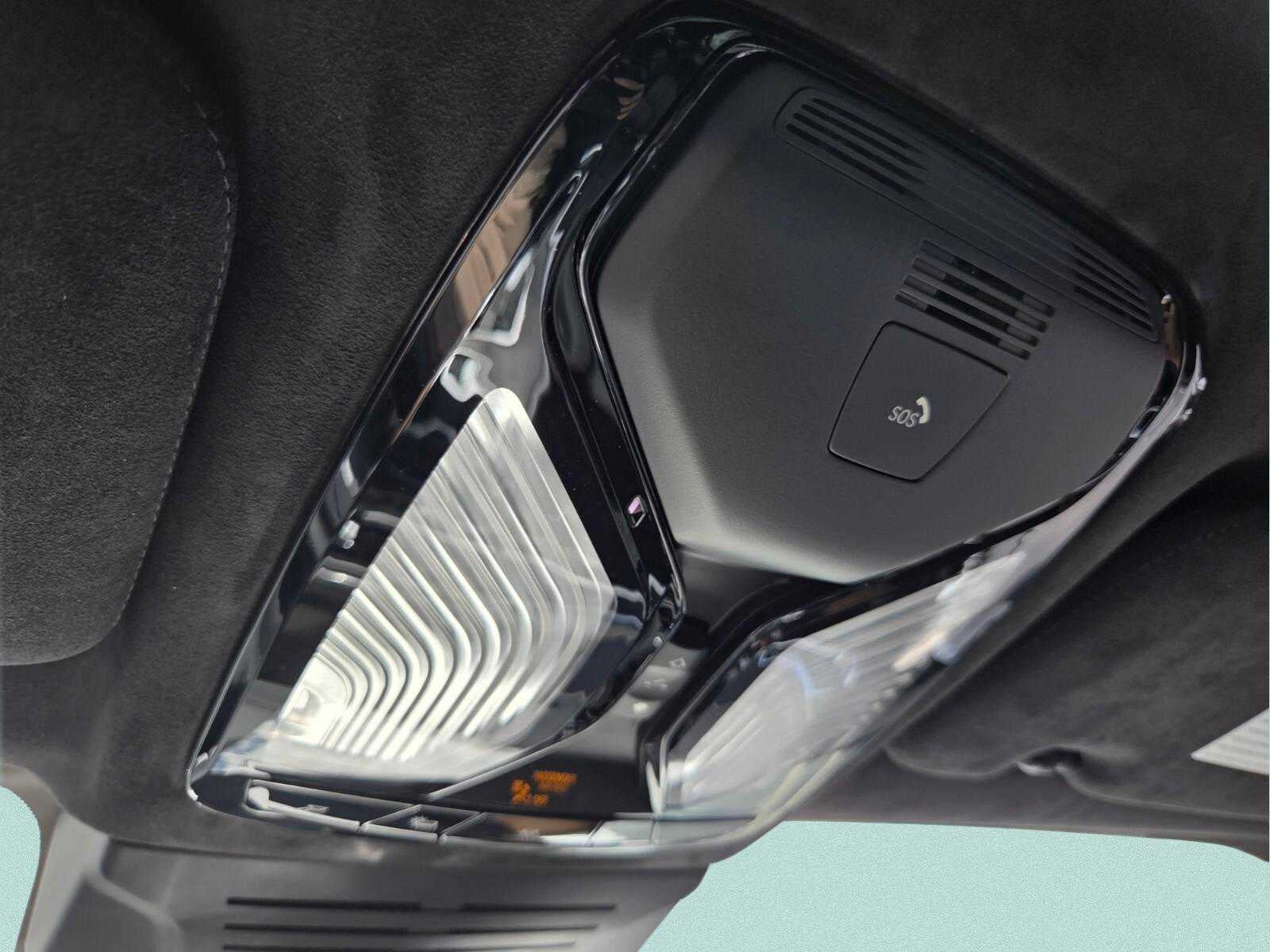2027 BMW X7 M60i M60i