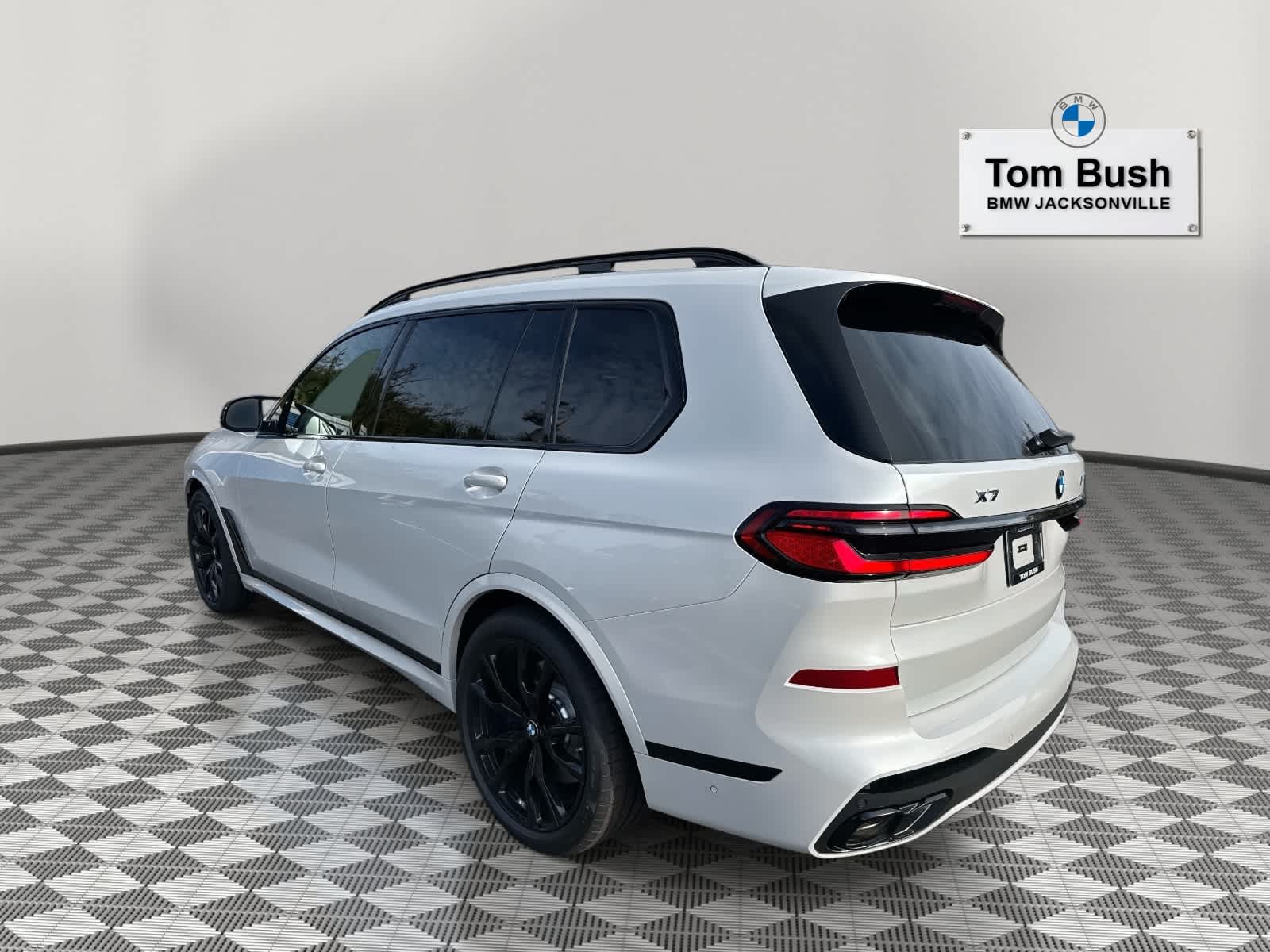 2026 BMW X7 M60i