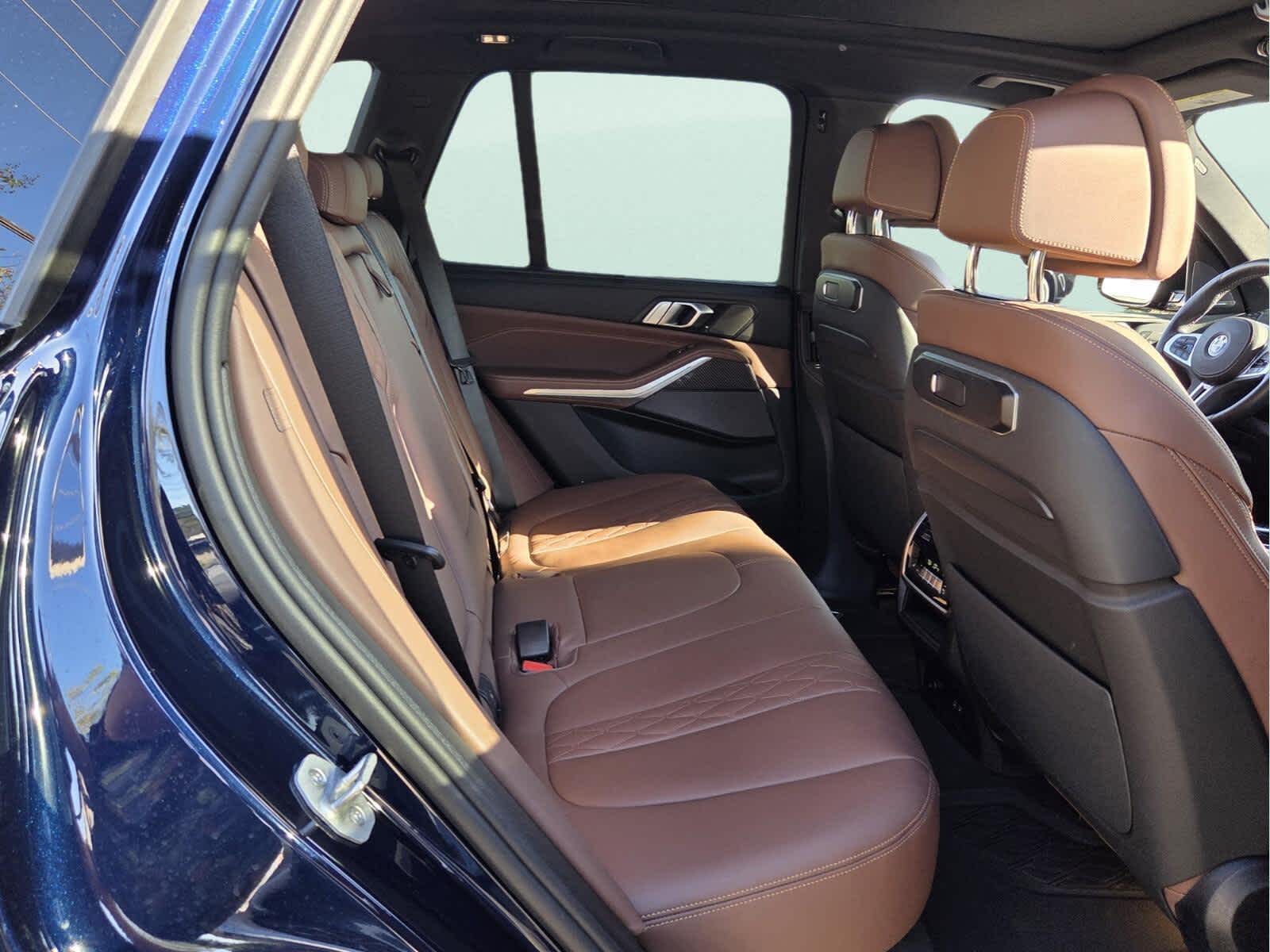 2025 BMW X5 M60i M60i