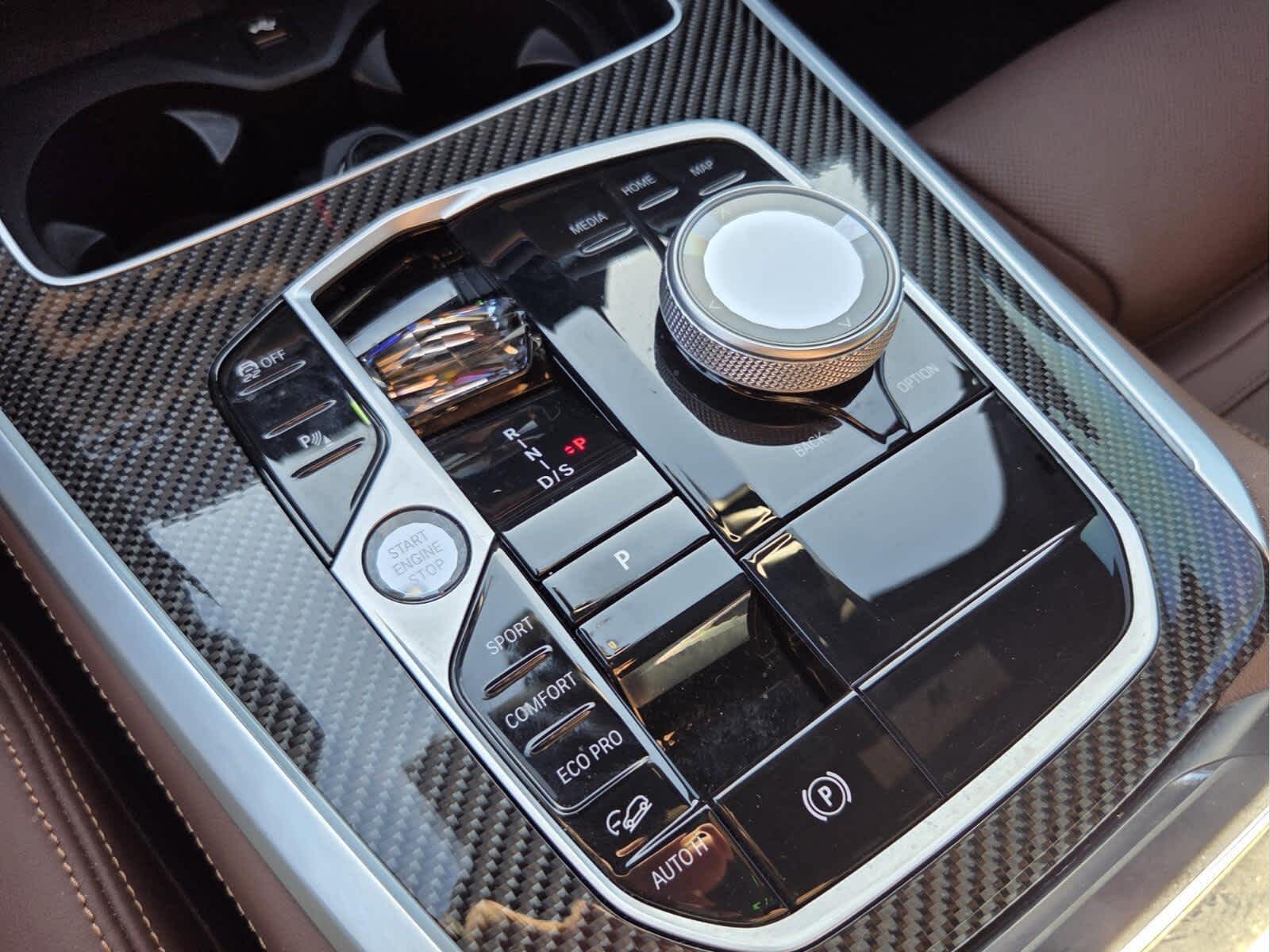 2025 BMW X5 M60i M60i