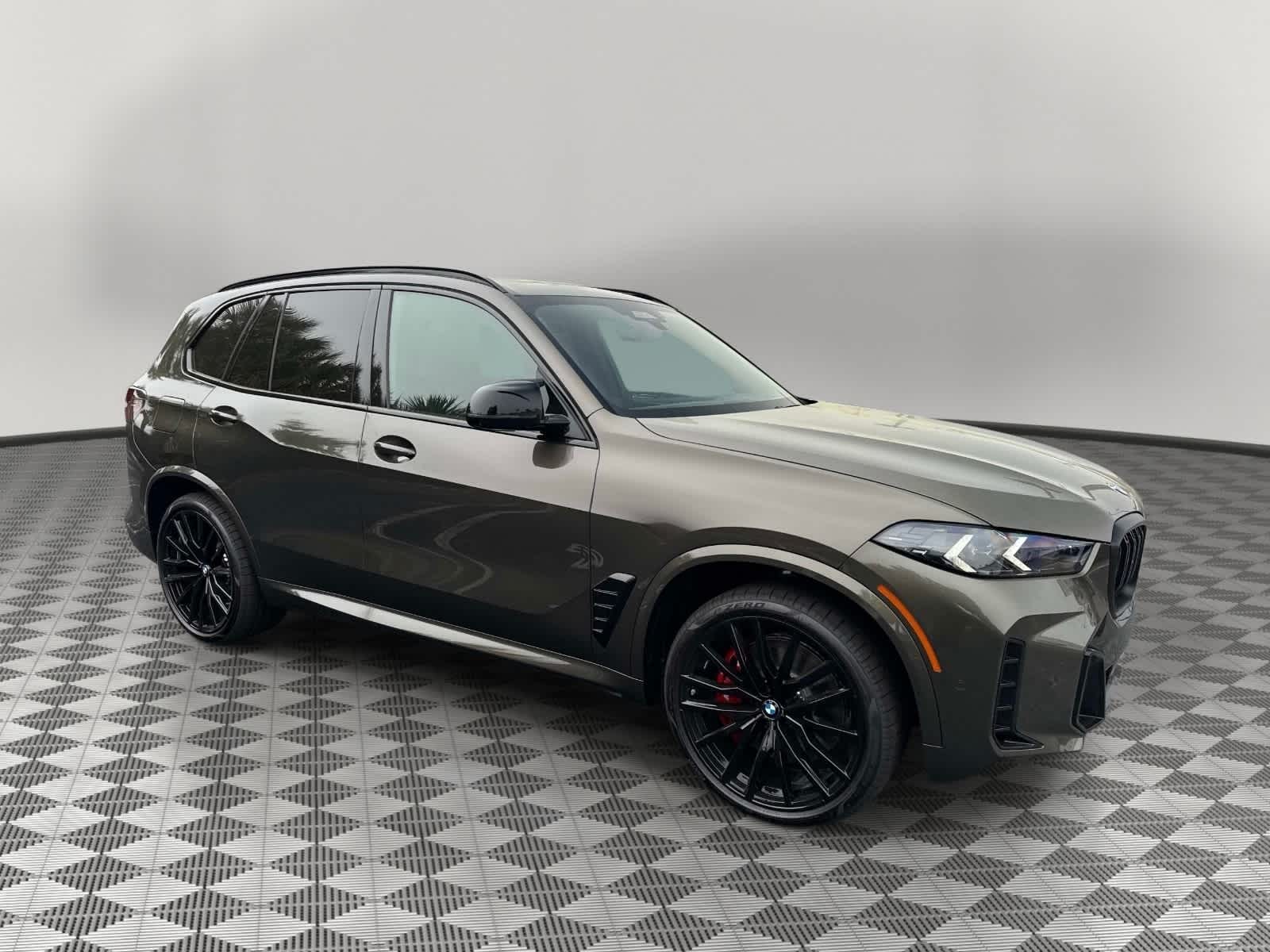 2026 BMW X5 M60i M60i