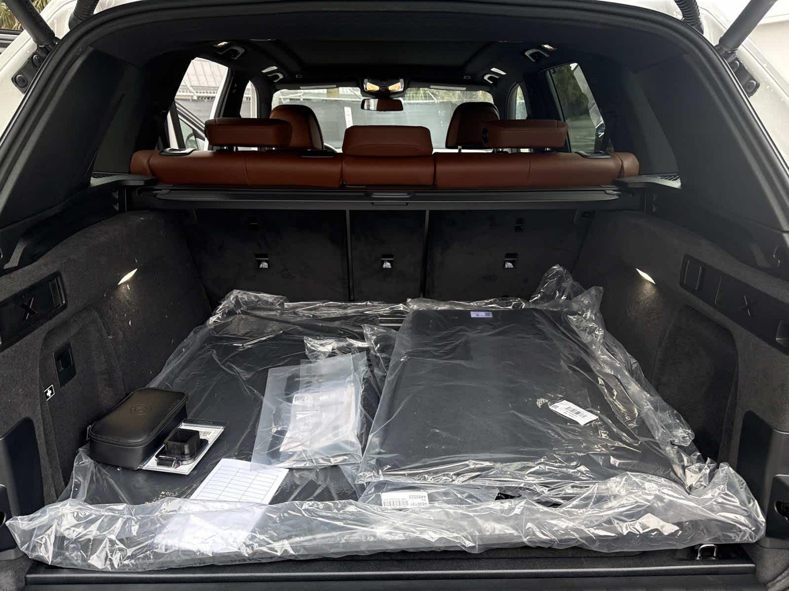 2026 BMW X5 M60i M60i