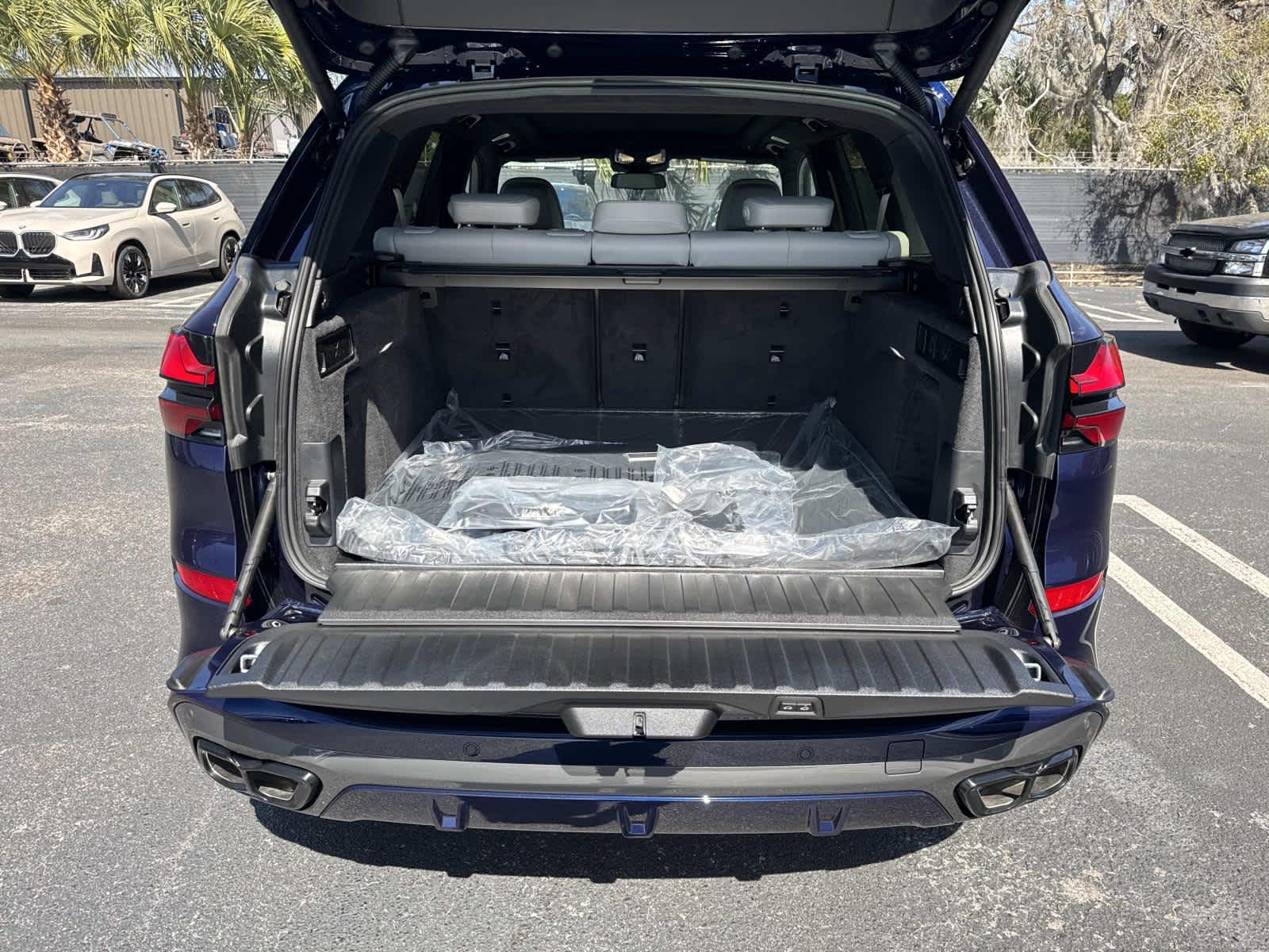 2026 BMW X5 M60i M60i