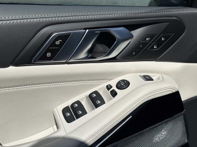 2026 BMW X5 M60i M60i