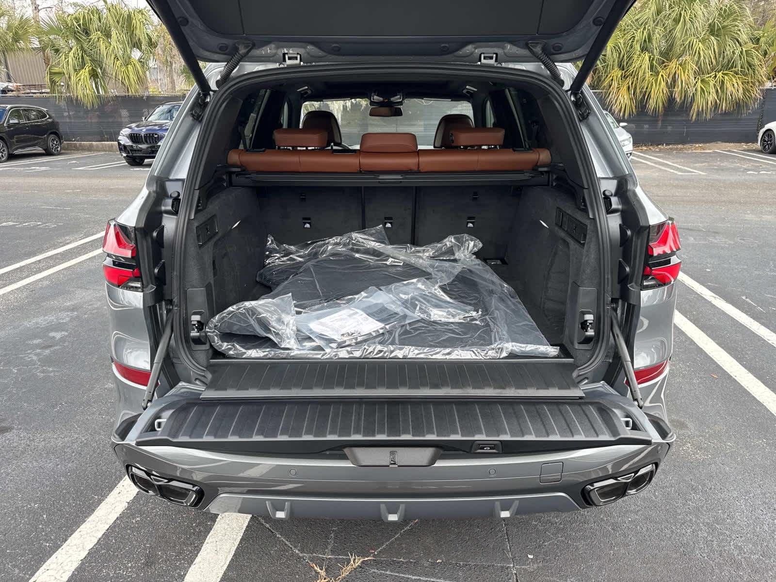 2026 BMW X5 M60i M60i