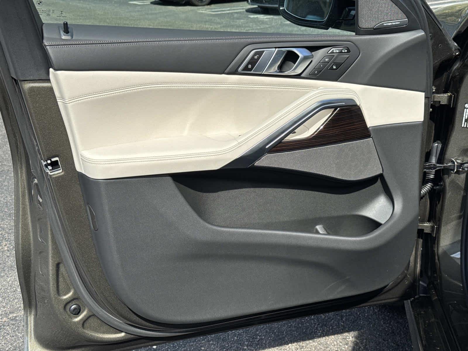 2026 BMW X6 xDrive40i xDrive40i