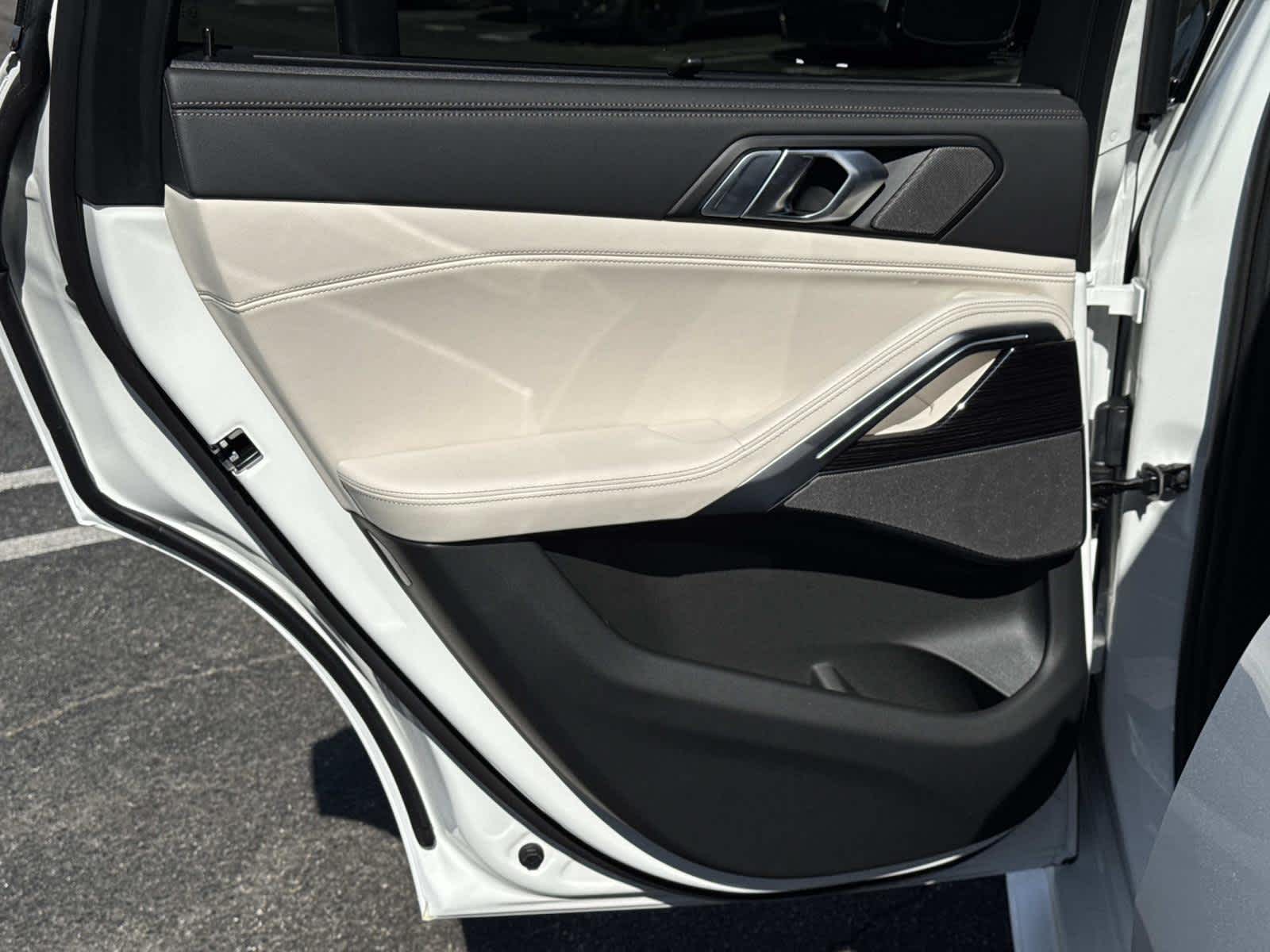 2026 BMW X6 xDrive40i xDrive40i