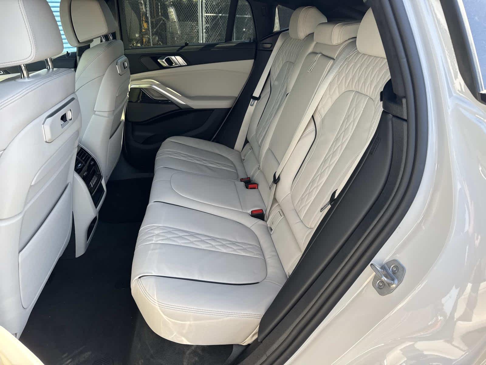 2026 BMW X6 xDrive40i xDrive40i