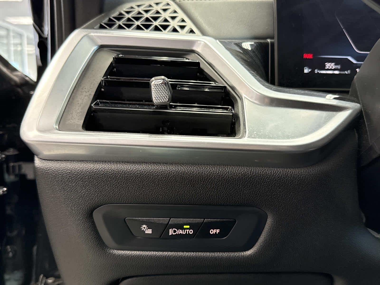 2025 BMW X6 xDrive40i