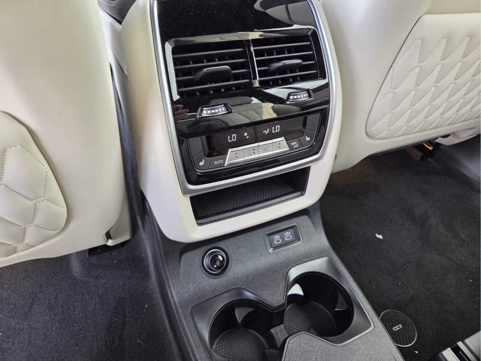 2026 BMW ALPINA XB7 ALPINA XB7