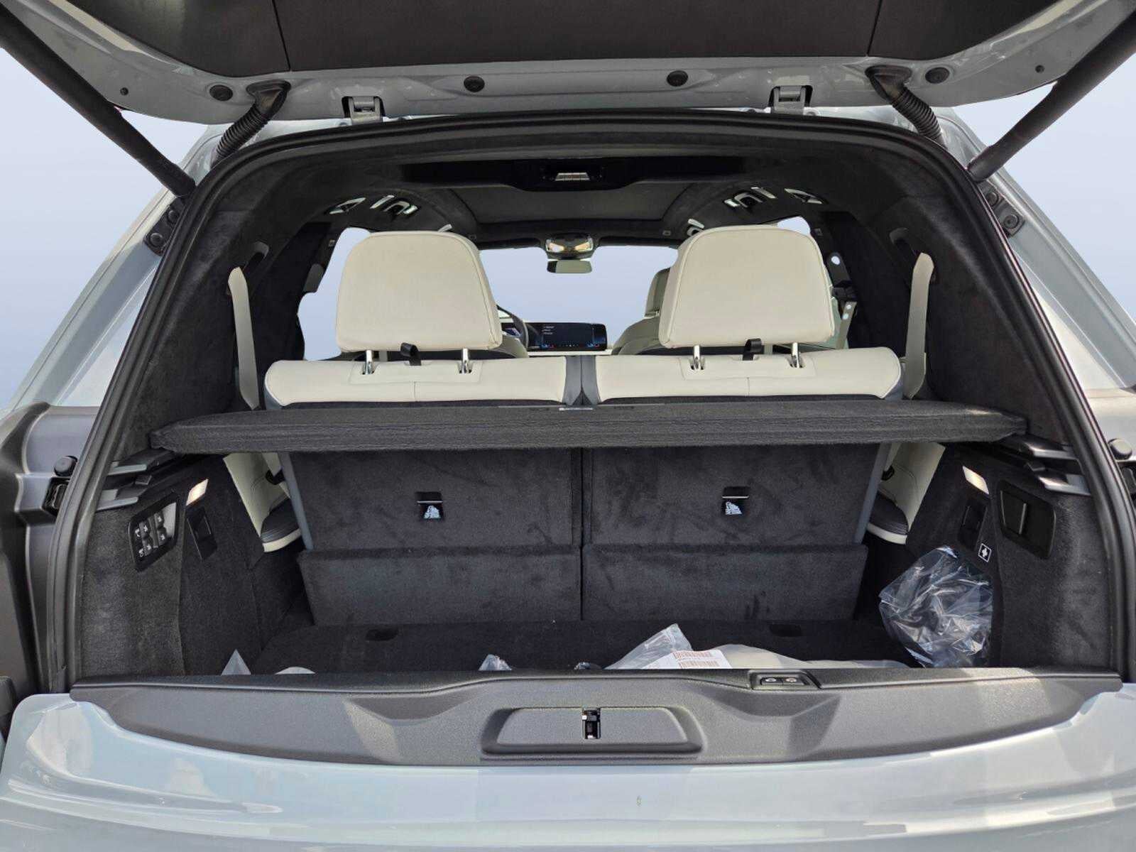 2026 BMW ALPINA XB7 ALPINA XB7