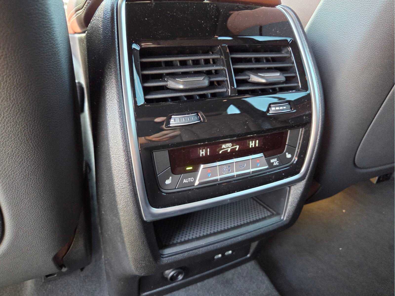 2026 BMW X5 xDrive50e xDrive50e