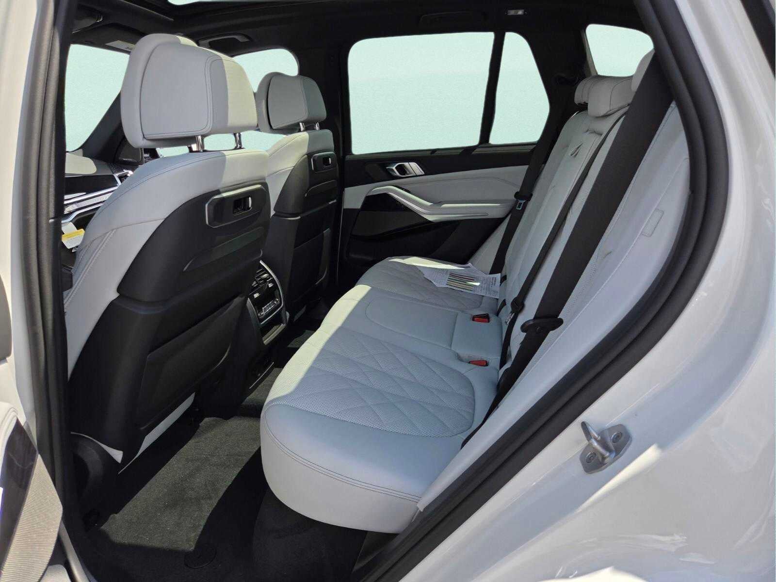 2026 BMW X5 xDrive50e xDrive50e