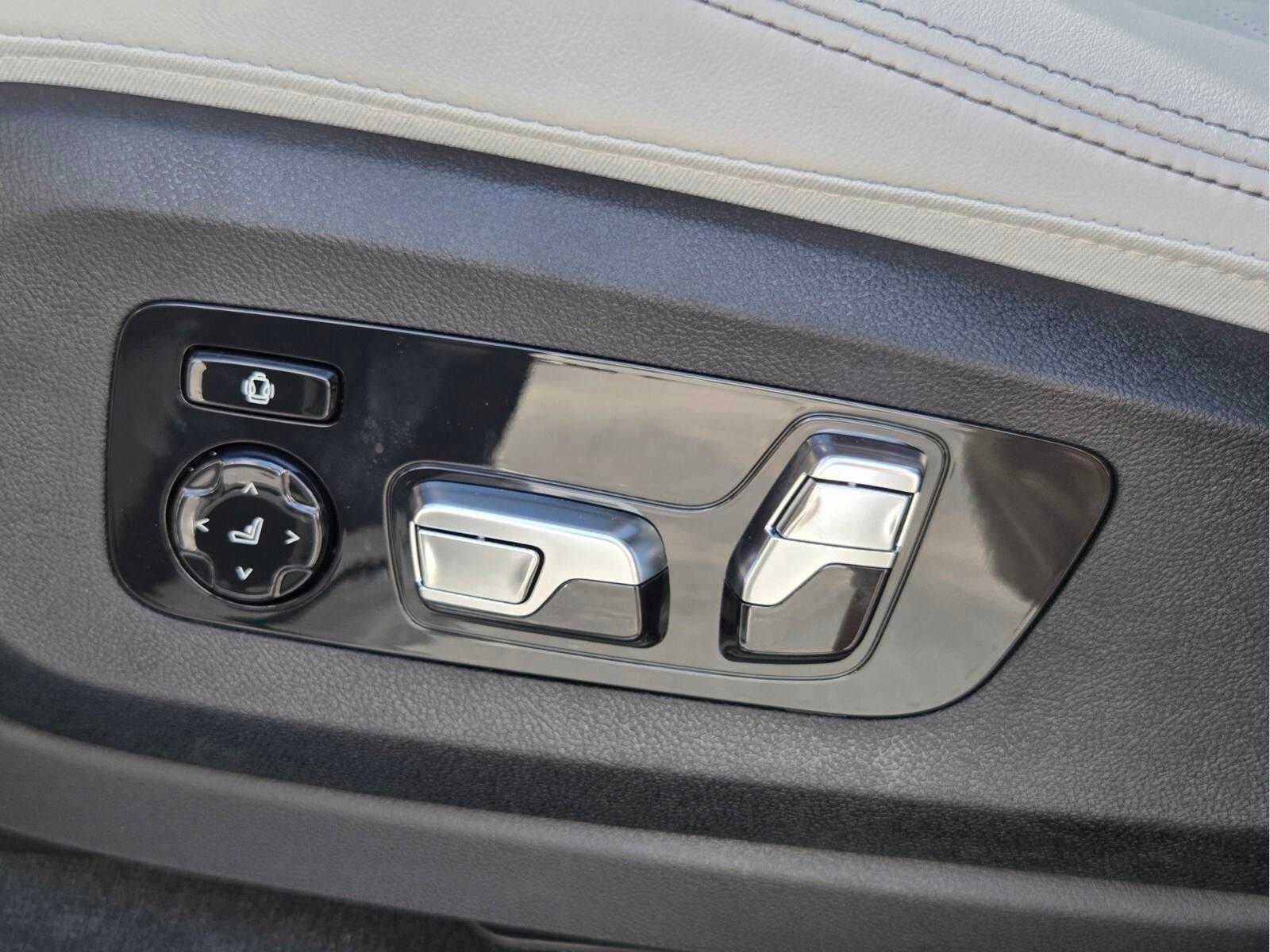 2026 BMW X5 xDrive50e xDrive50e