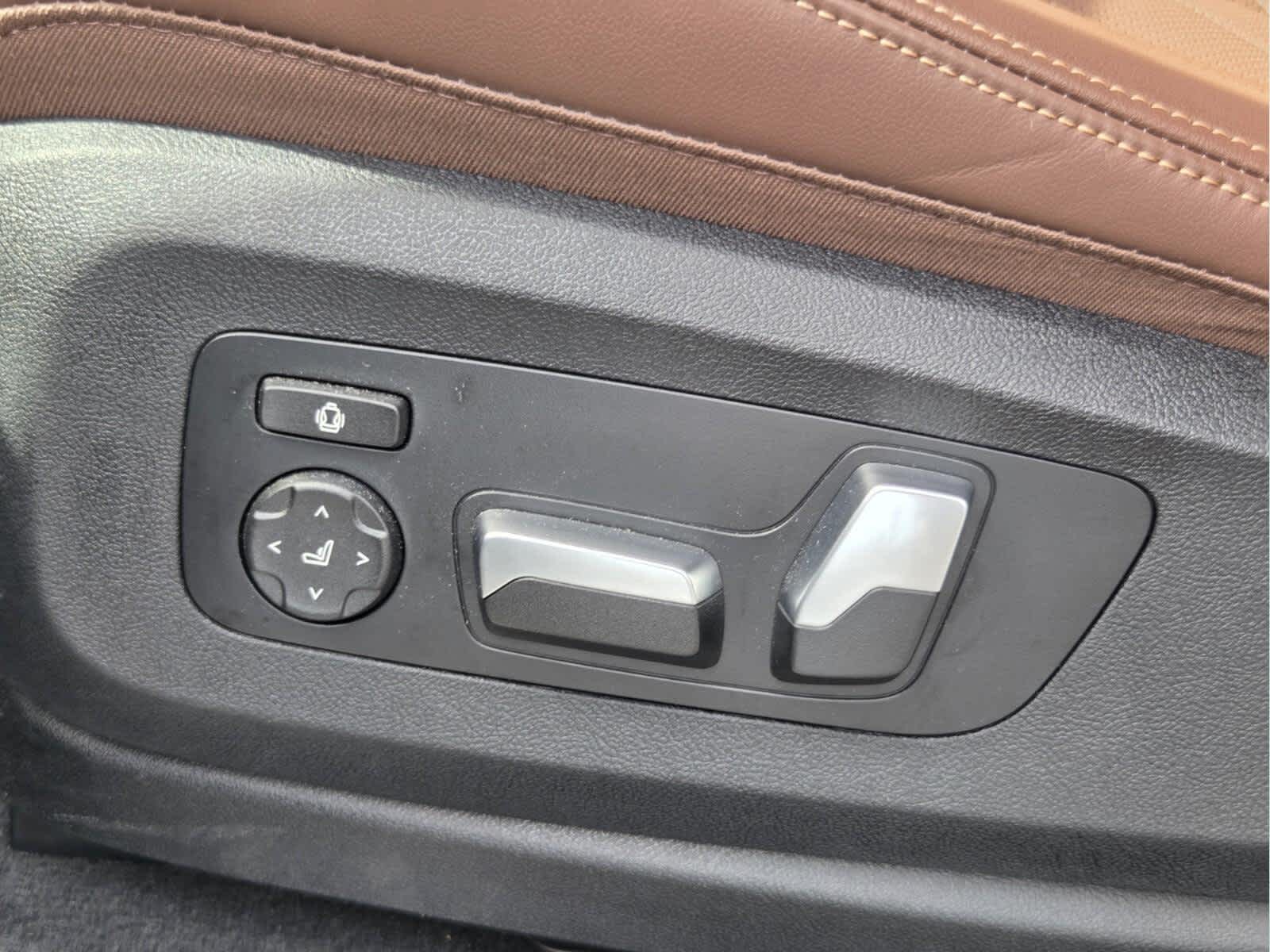 2025 BMW X5 xDrive50e xDrive50e