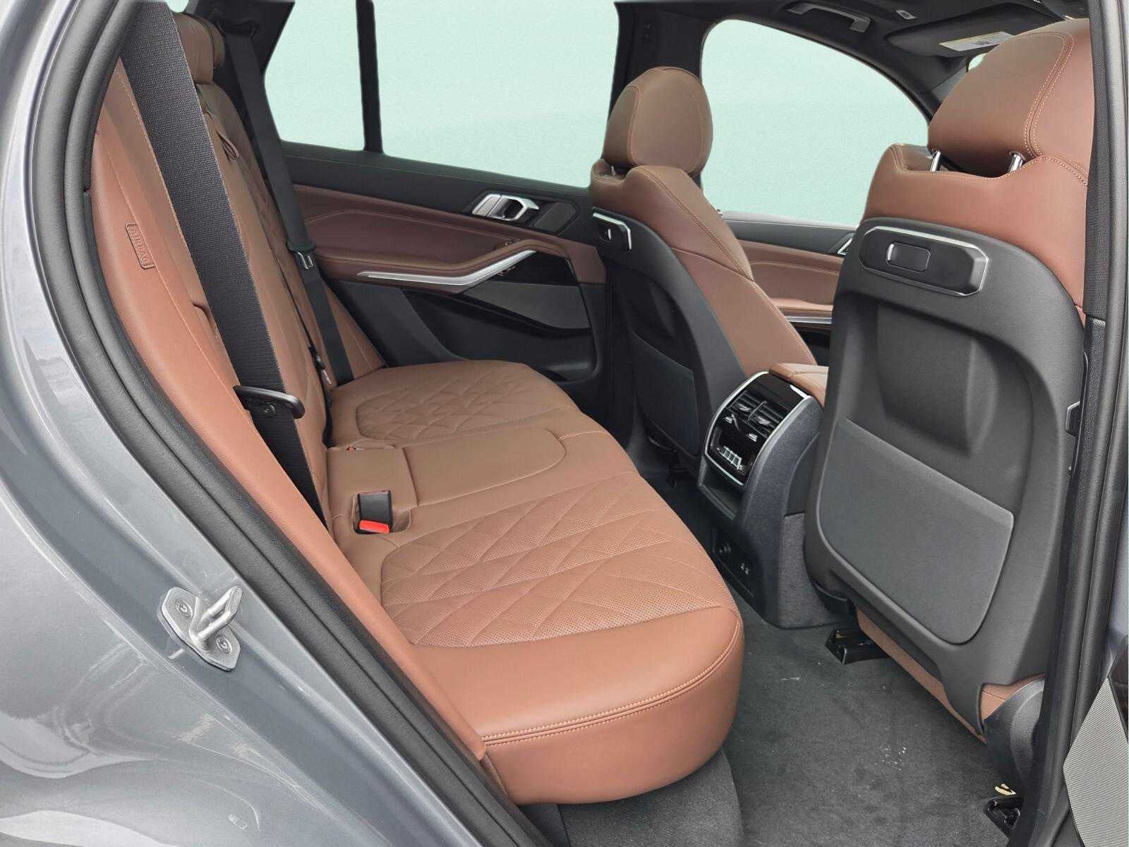 2026 BMW X5 xDrive50e xDrive50e