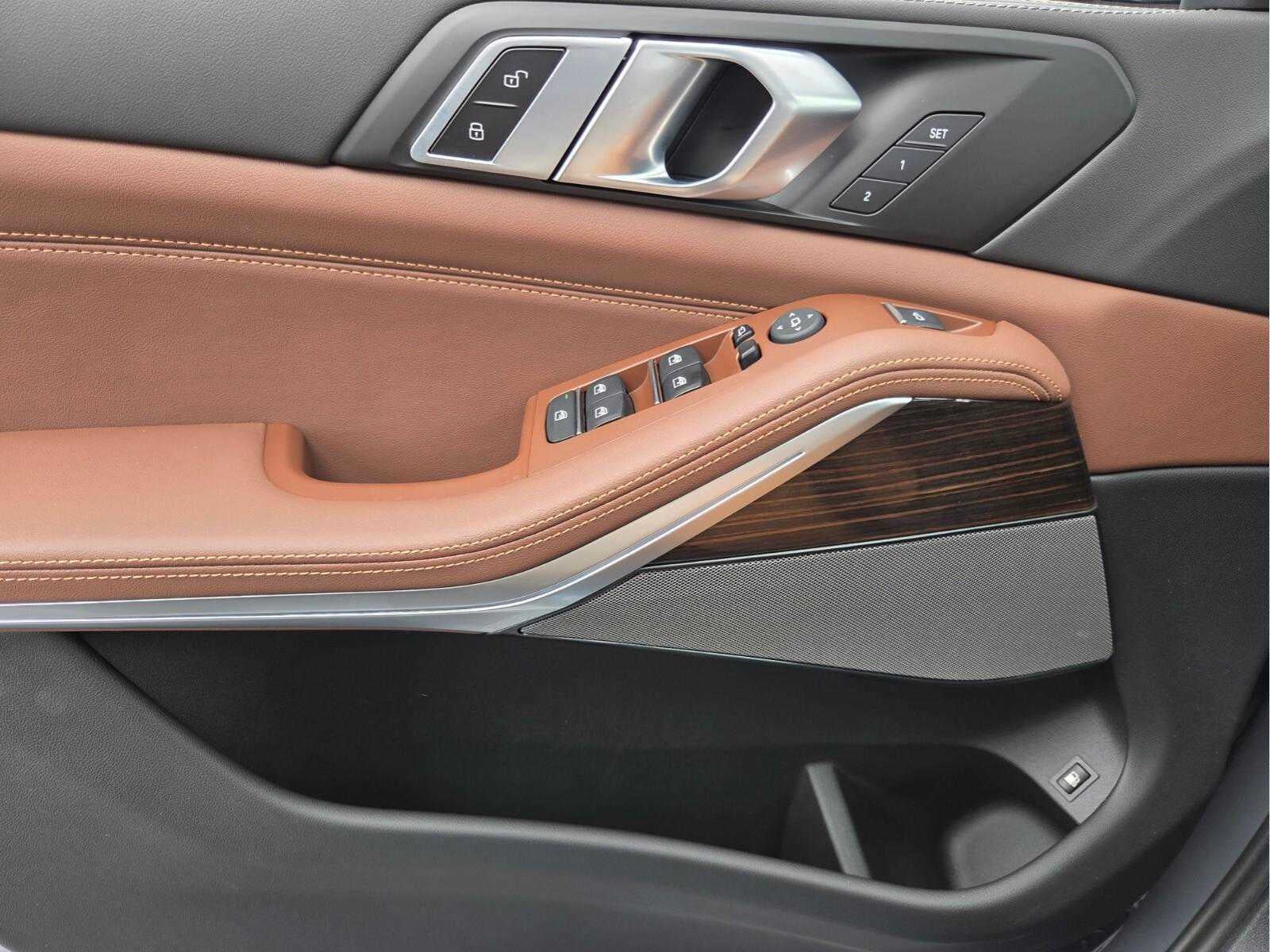 2026 BMW X5 xDrive50e xDrive50e
