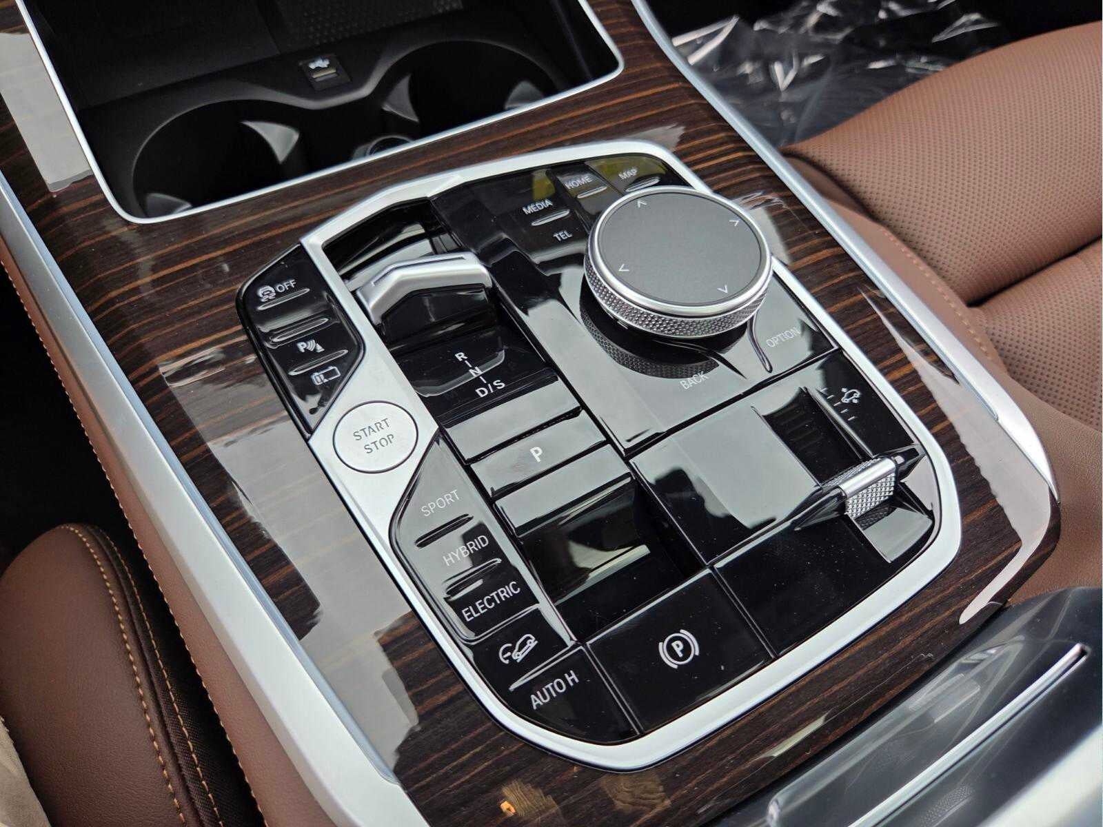 2026 BMW X5 xDrive50e xDrive50e