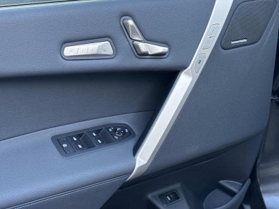 2025 BMW iX xDrive50
