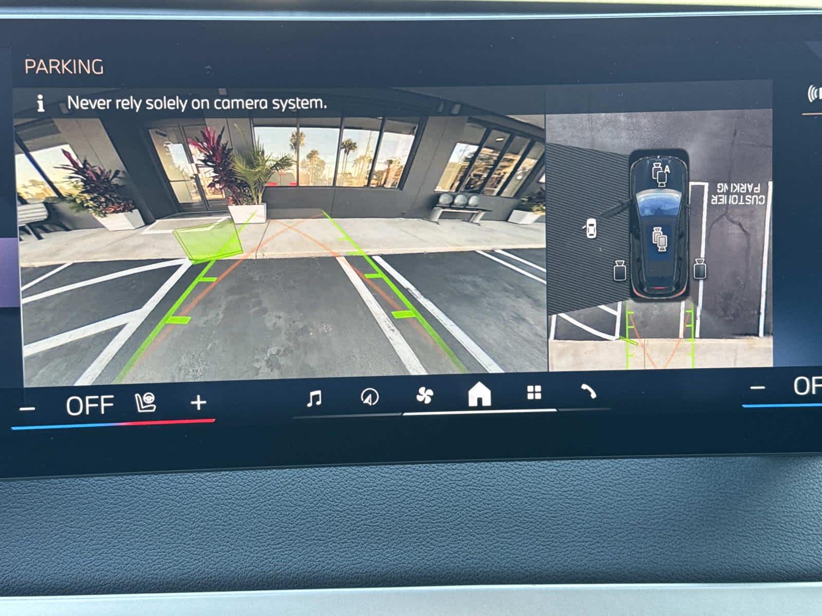 2025 BMW iX xDrive50