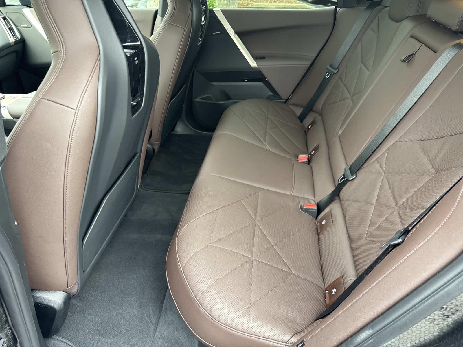 2025 BMW iX xDrive50