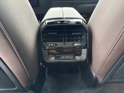 2025 BMW iX xDrive50