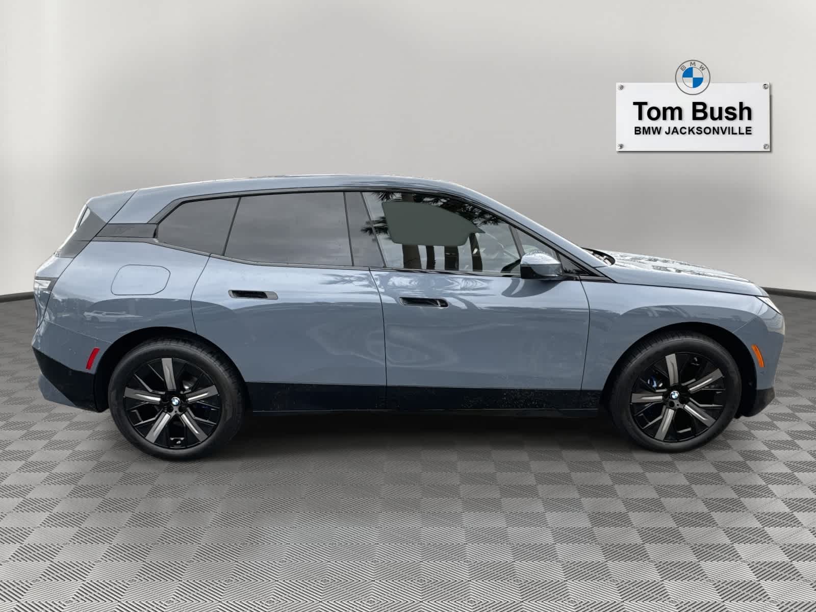 2025 BMW iX xDrive50