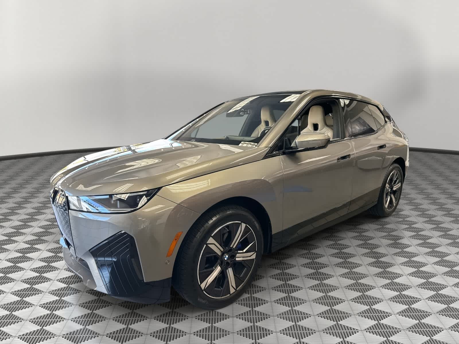 2025 BMW iX xDrive50