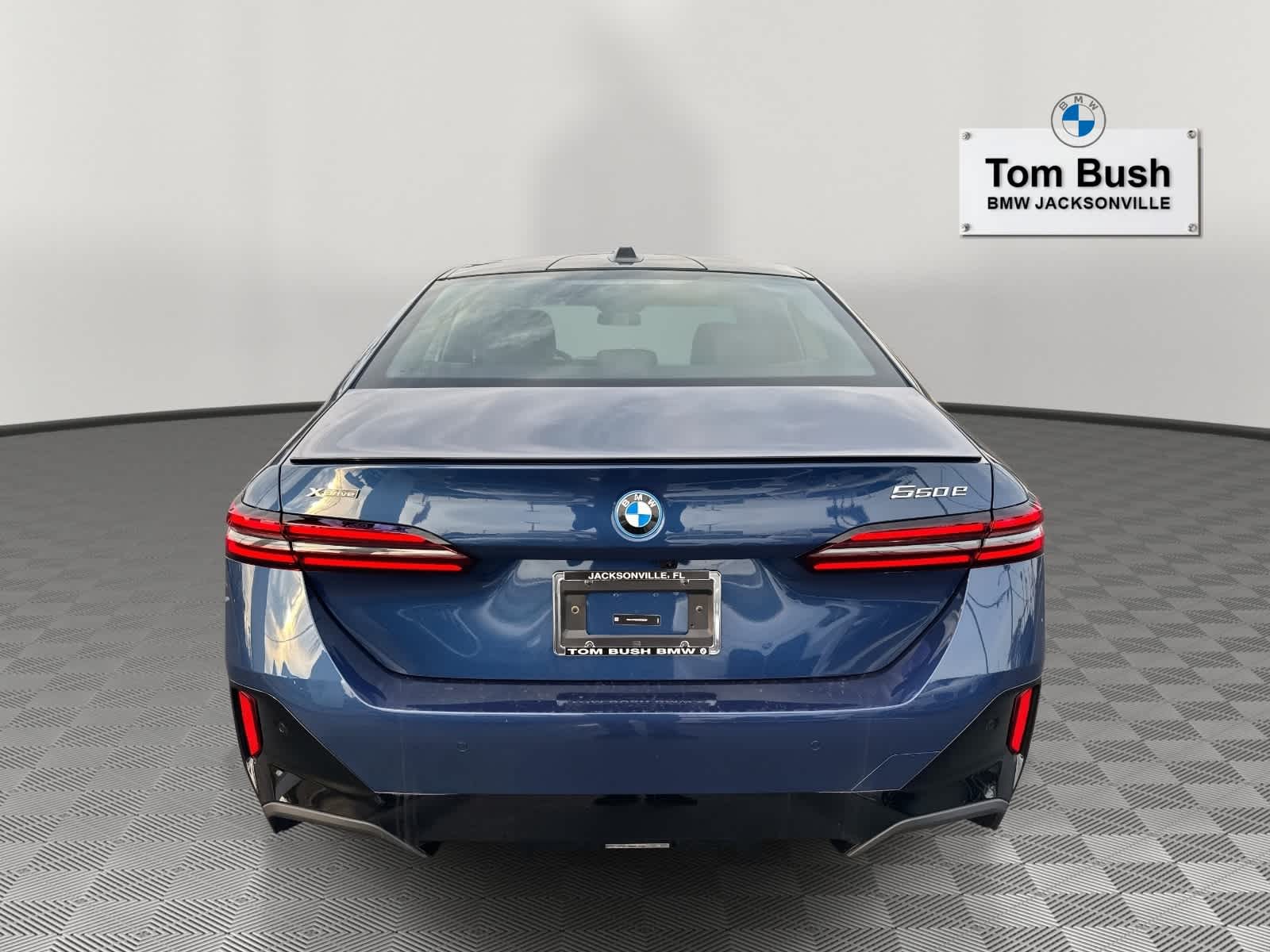 2026 BMW 5 Series 550e xDrive