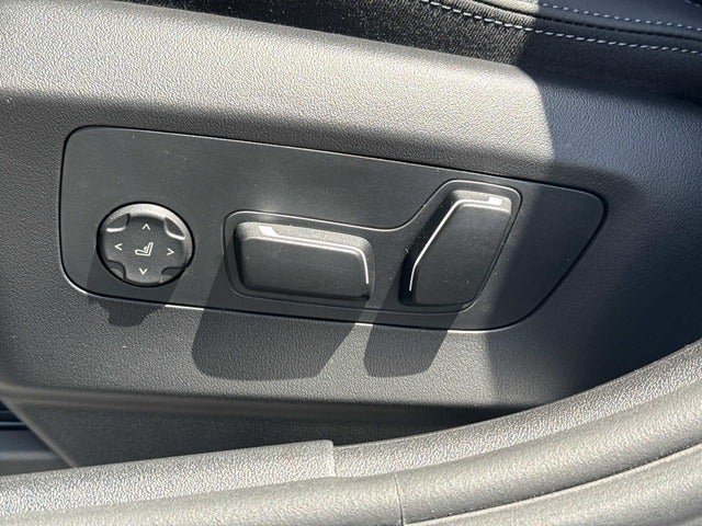 2026 BMW 550e xDrive 550e xDrive