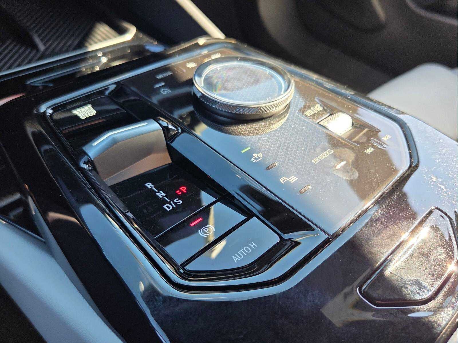 2027 BMW 550e xDrive 550e xDrive