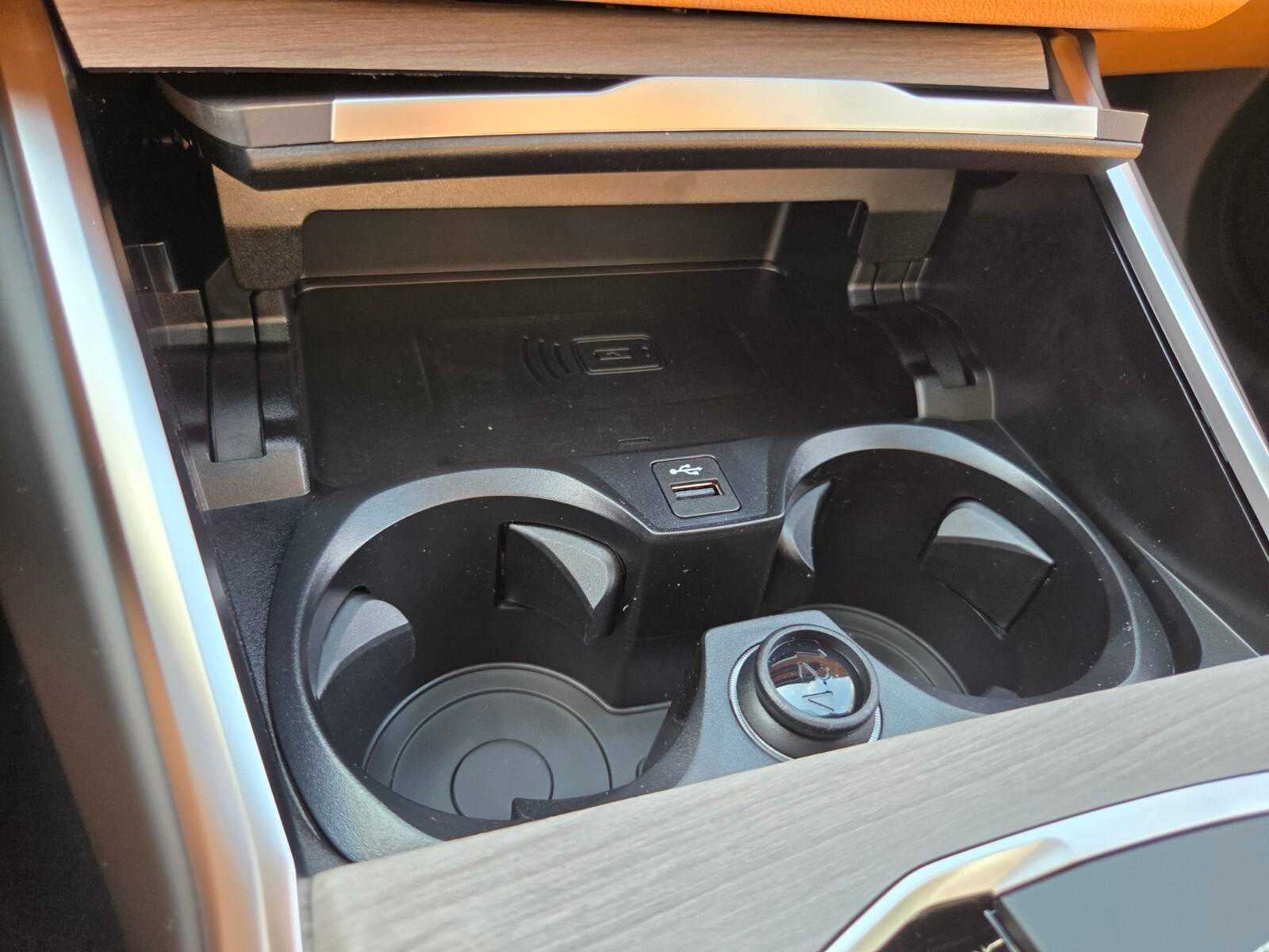 2026 BMW 330i 330i