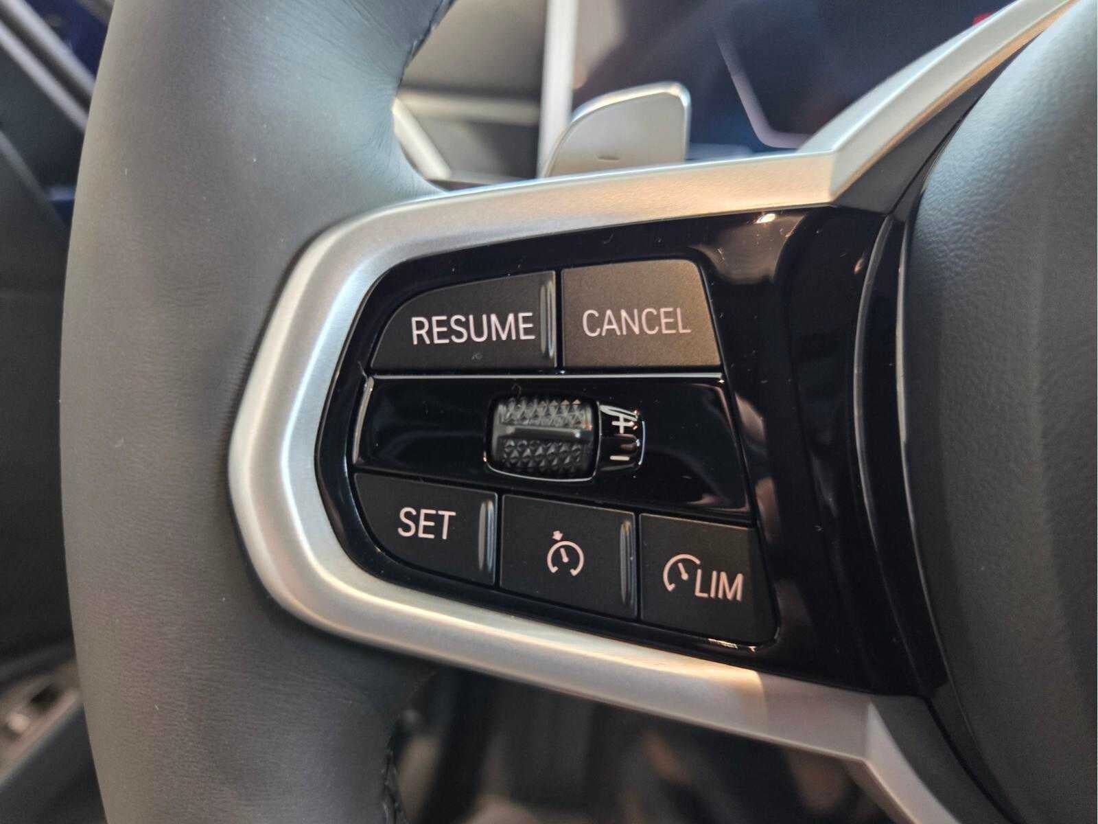 2026 BMW 330i 330i