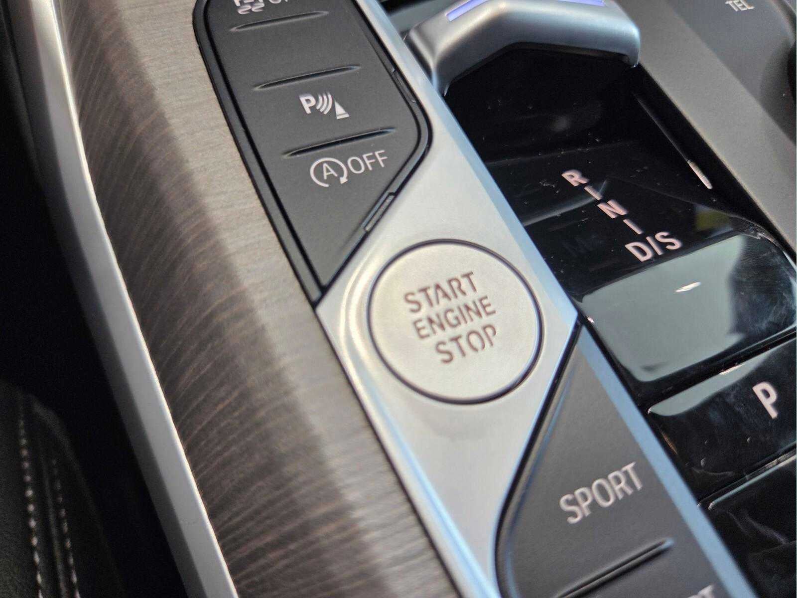 2026 BMW 330i 330i