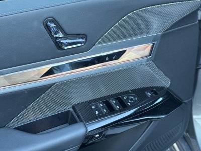 2023 BMW 7 Series 740i