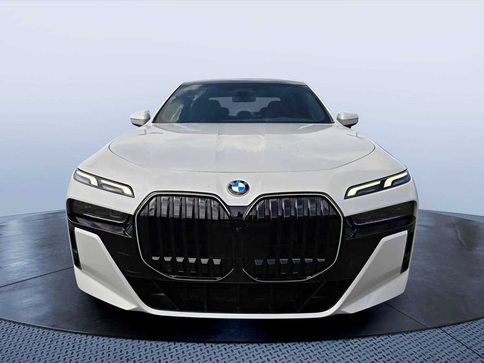 2026 BMW 740i 740i