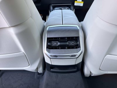 2026 BMW 7 Series 740i xDrive