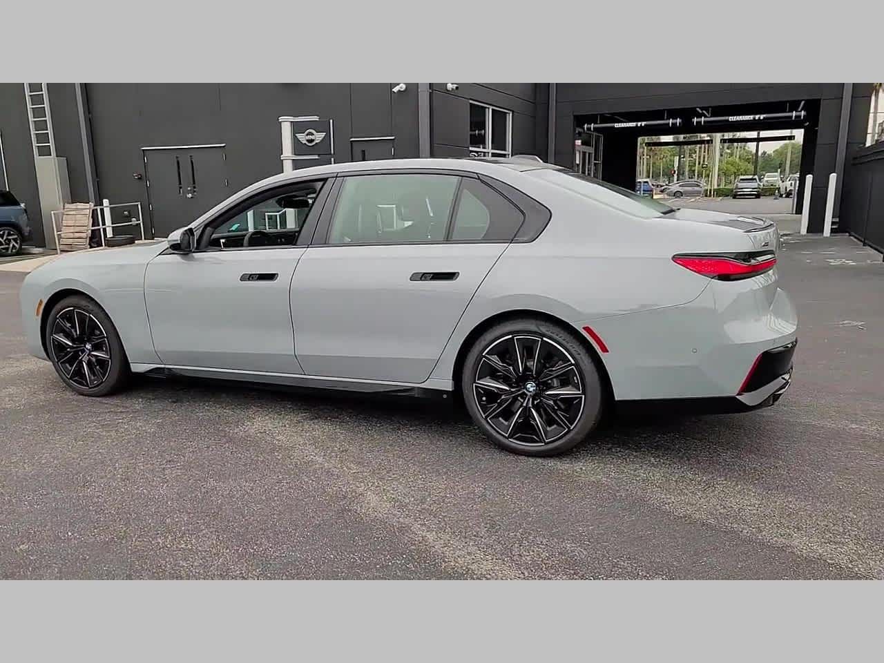 2025 BMW 7 Series 760i xDrive