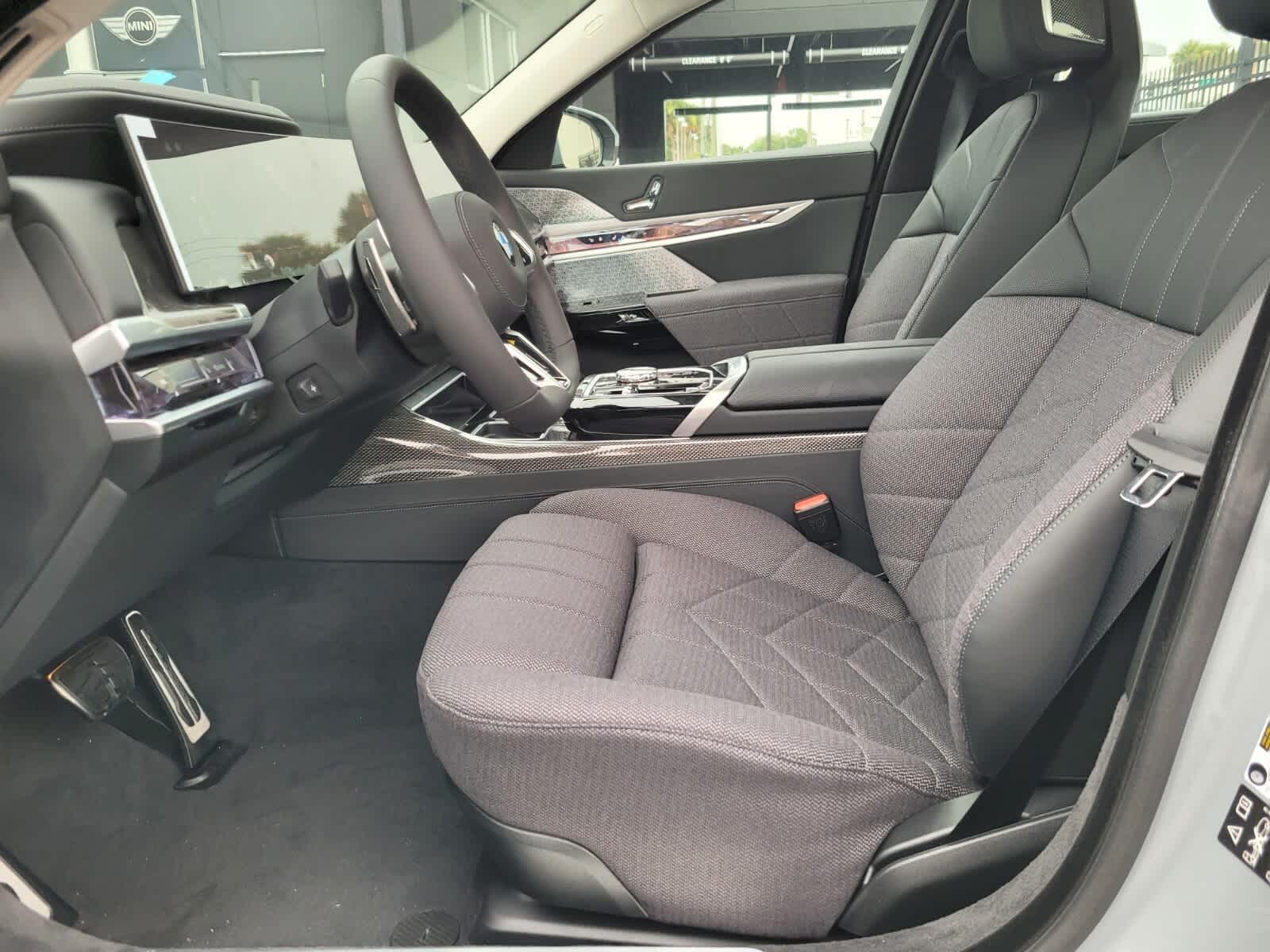 2025 BMW 7 Series 760i xDrive