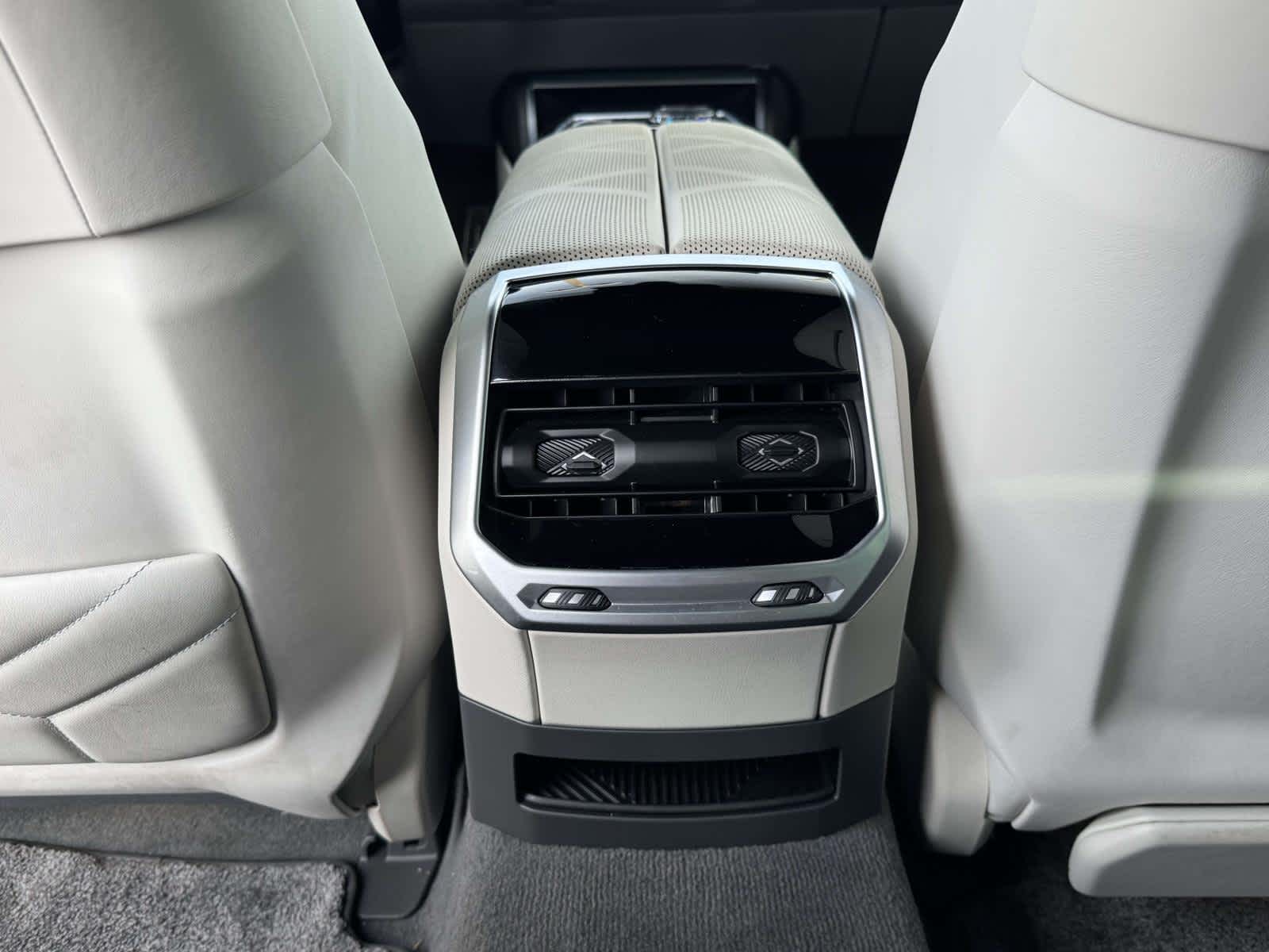 2023 BMW 7 Series 760i xDrive