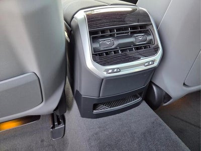2026 BMW 750e xDrive 750e xDrive