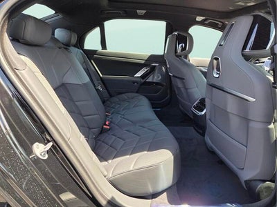 2026 BMW 750e xDrive 750e xDrive