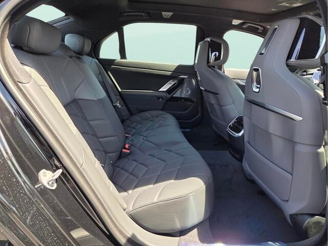 2026 BMW 750e xDrive 750e xDrive
