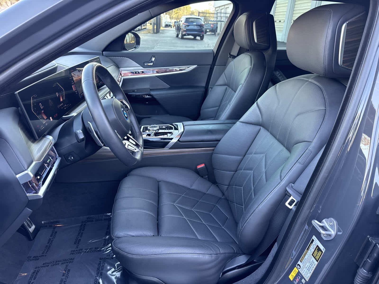 2025 BMW 7 Series 750e xDrive