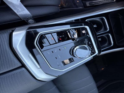 2025 BMW 7 Series 750e xDrive