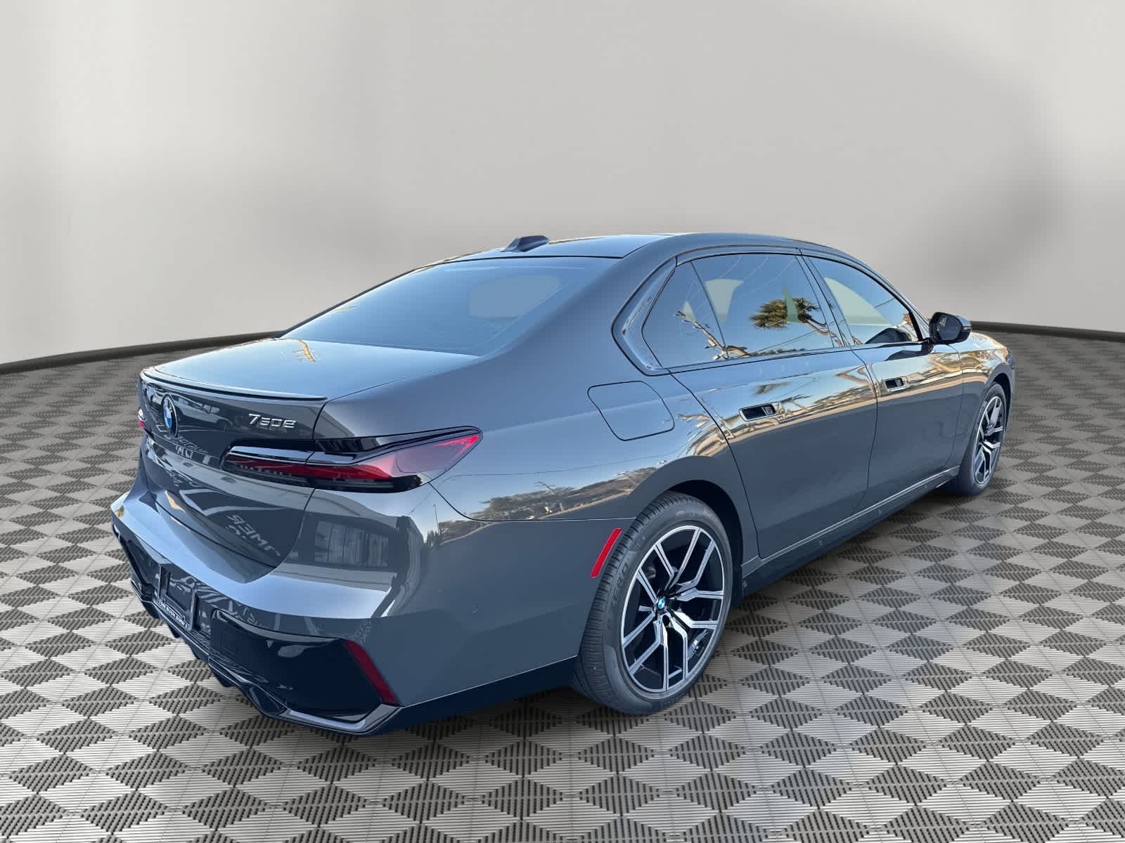 2025 BMW 7 Series 750e xDrive