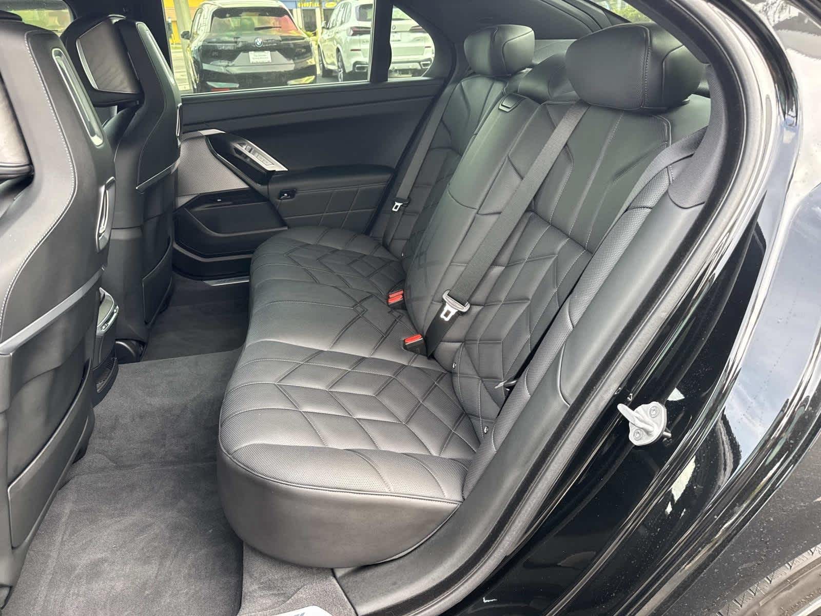 2026 BMW 750e xDrive 750e xDrive