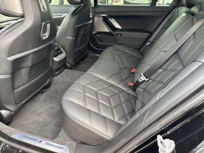 2026 BMW 750e xDrive 750e xDrive